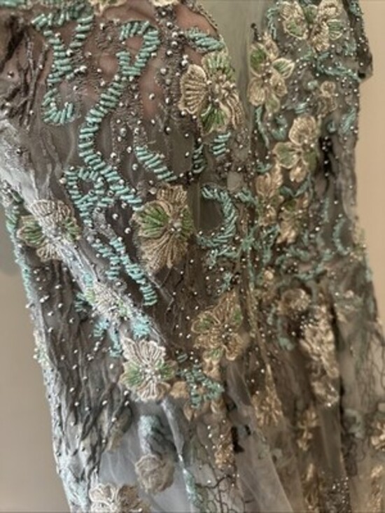 MAC DUGGAL Green Blue Floral Embroidered Short Cap Sleeve Evening Gown Coral 18 - Picture 5 of 15